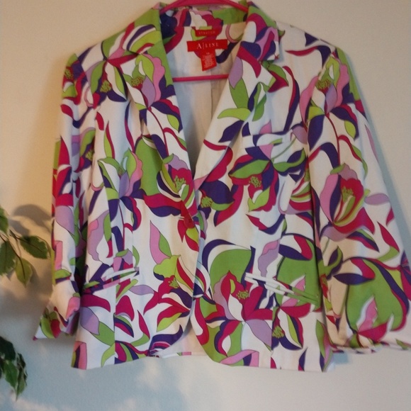A Line Jackets & Blazers - A Like stretch bold jacket size 12 NWOT